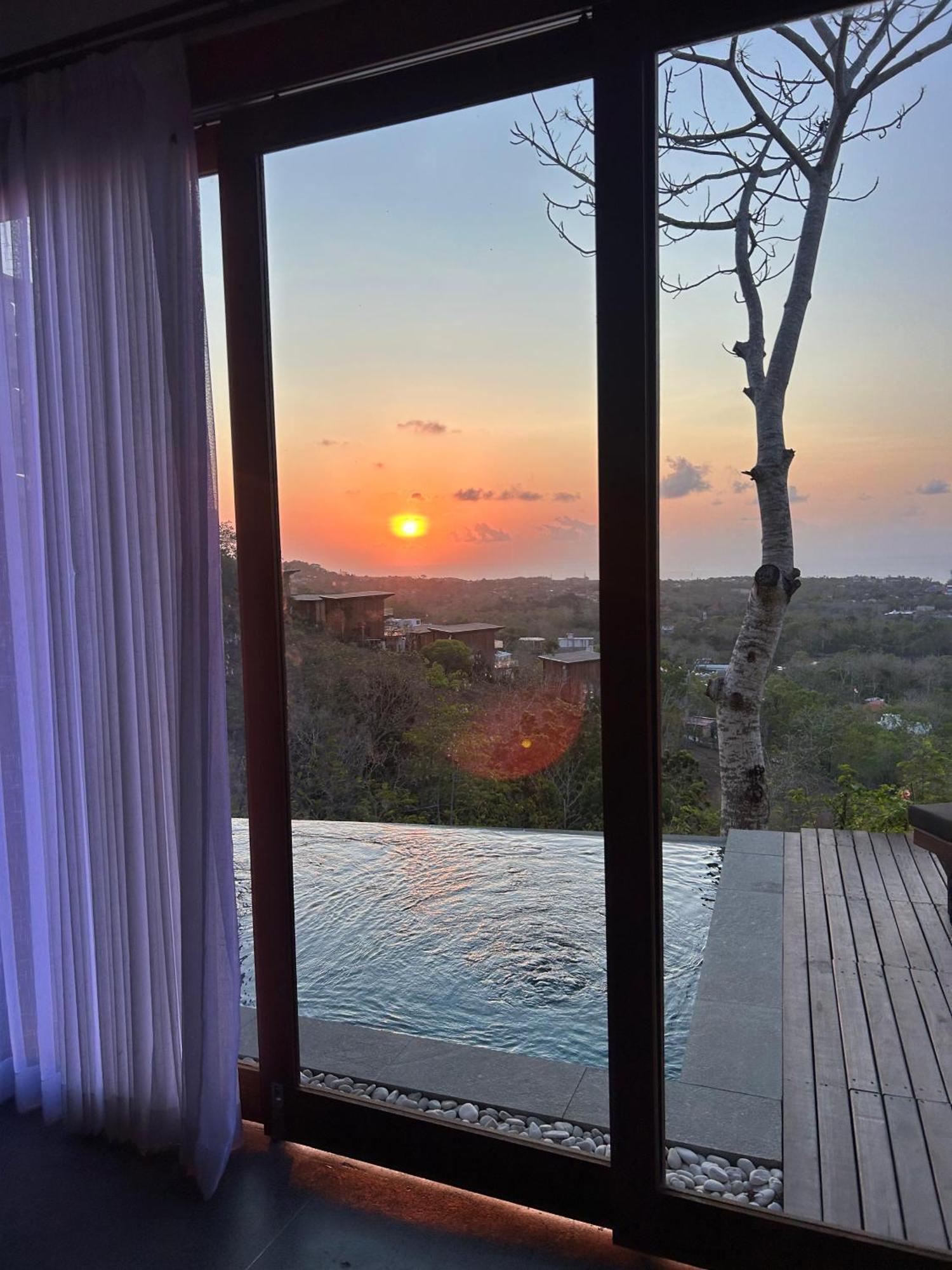 Divinity Villas - Uluwatu, Bali ภายนอก รูปภาพ